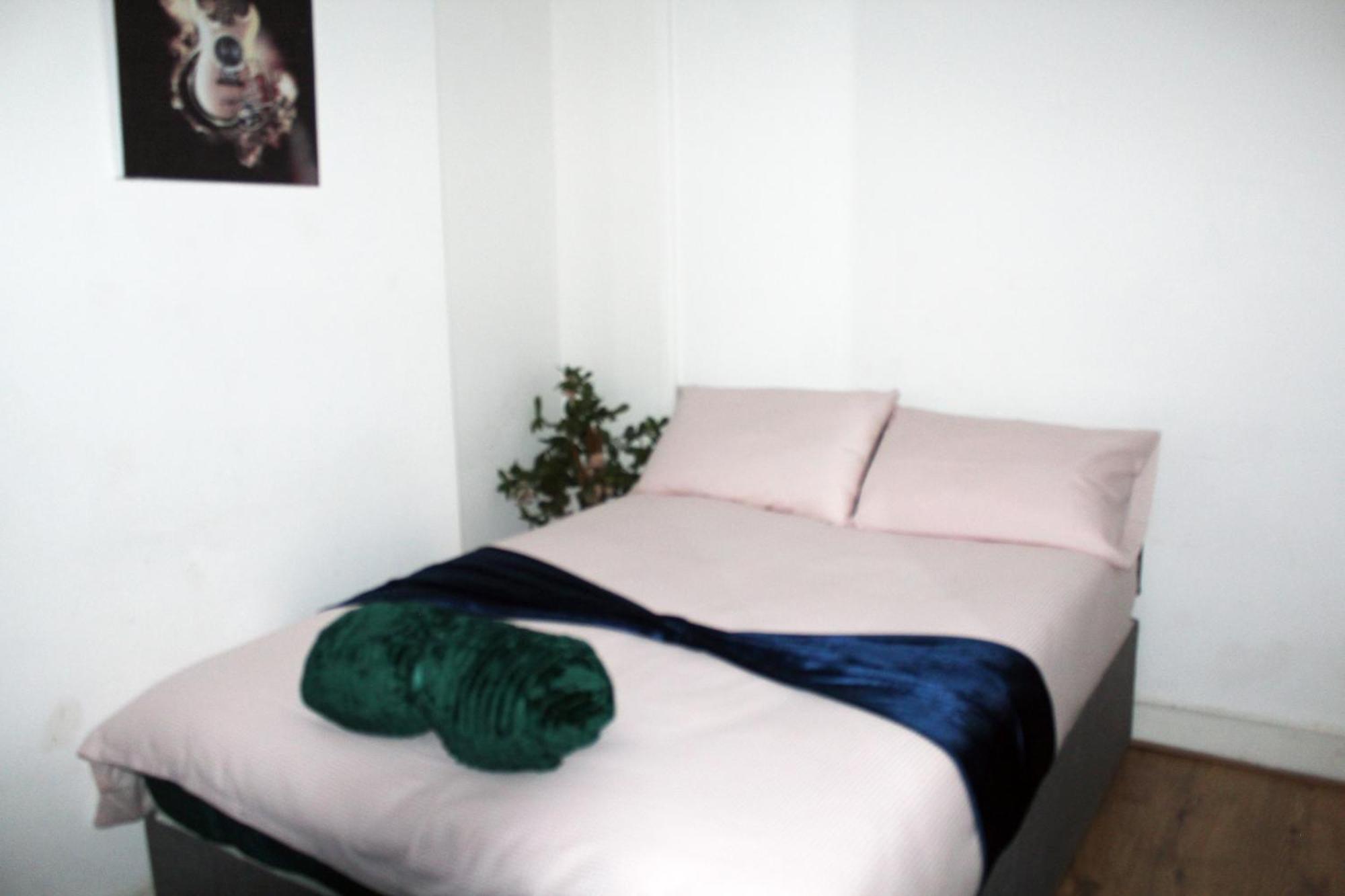 Cozy Rooms Or Apartment In London Townhouse Fast Links To Central Eksteriør bilde